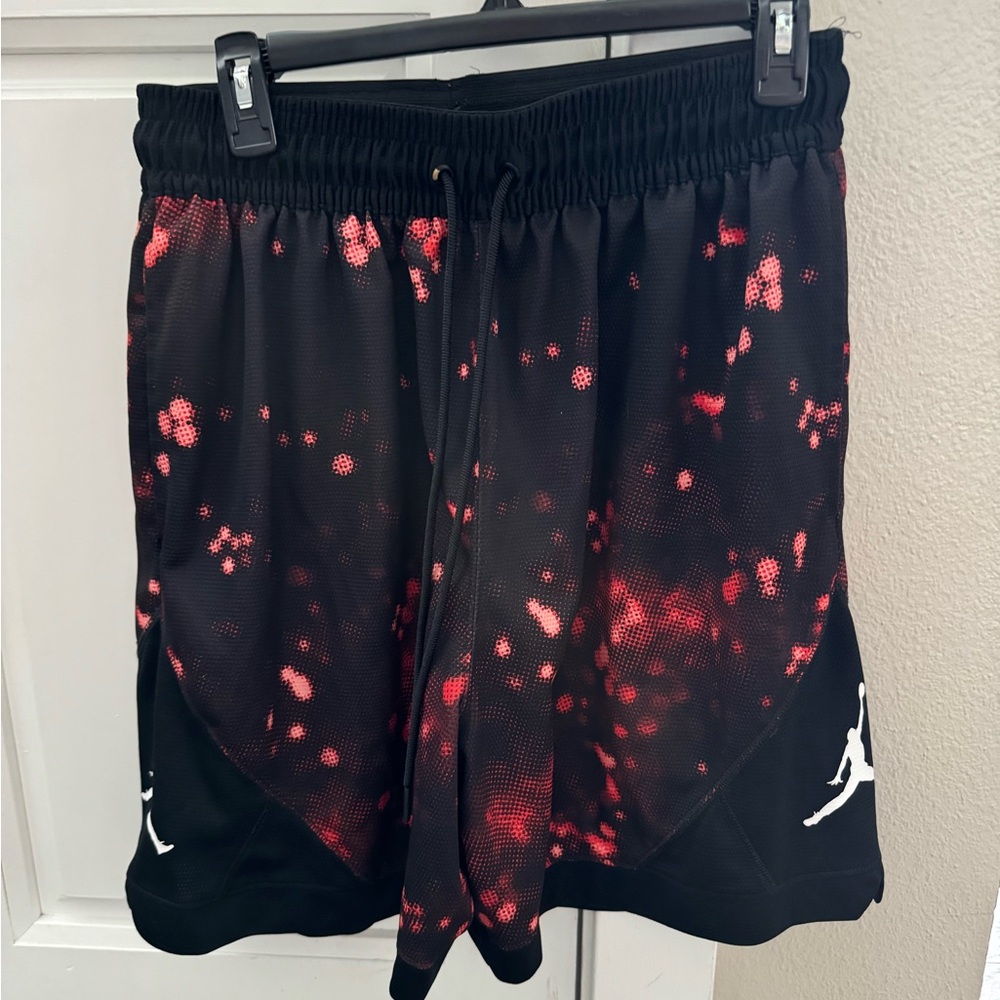 Jordan shorts size XL orange/black